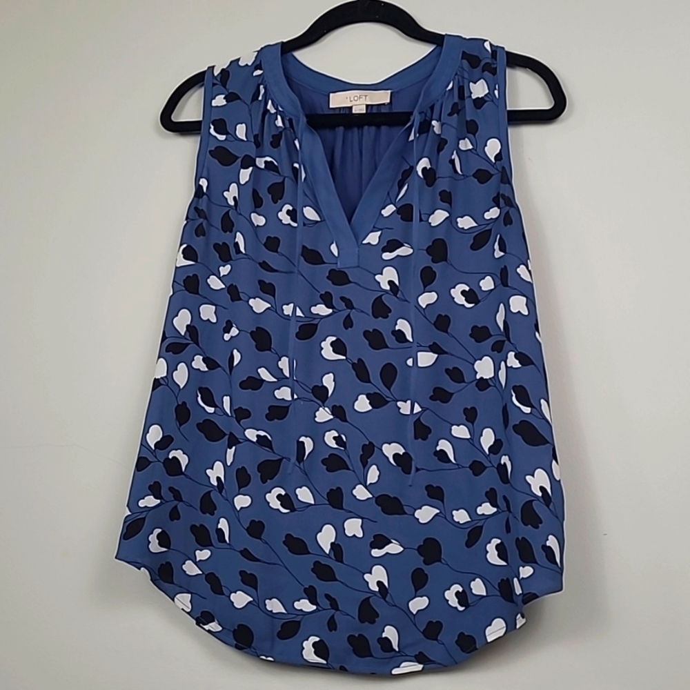 Loft by Ann Taylor floral flowy sleeveless vneck blouse tank top